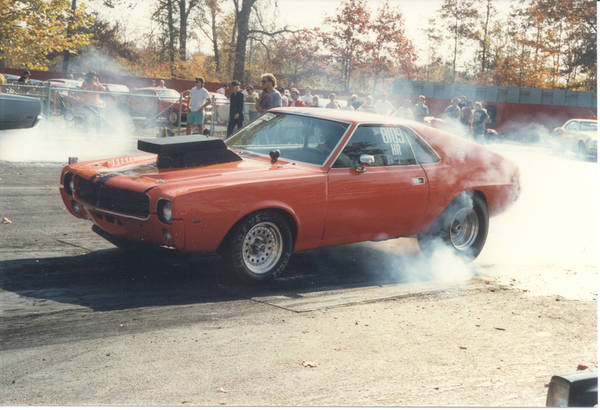 Art's '69 AMX burnout